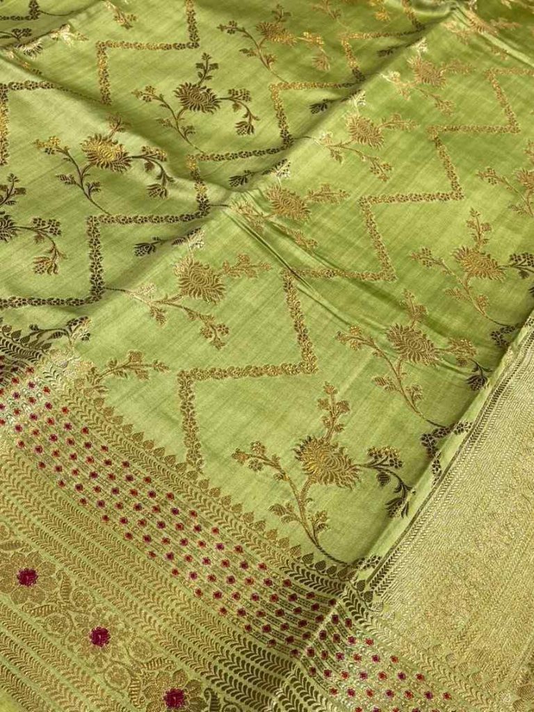 Pista Green Chiniya Silk Pure Banarasi Saree With Floral Zari Jaal Work