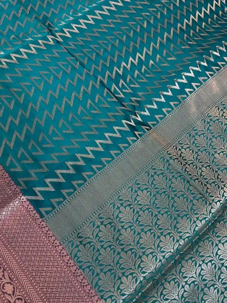 Seagreen Semi Silk Banarasi Saree With ZigZag Zari Work